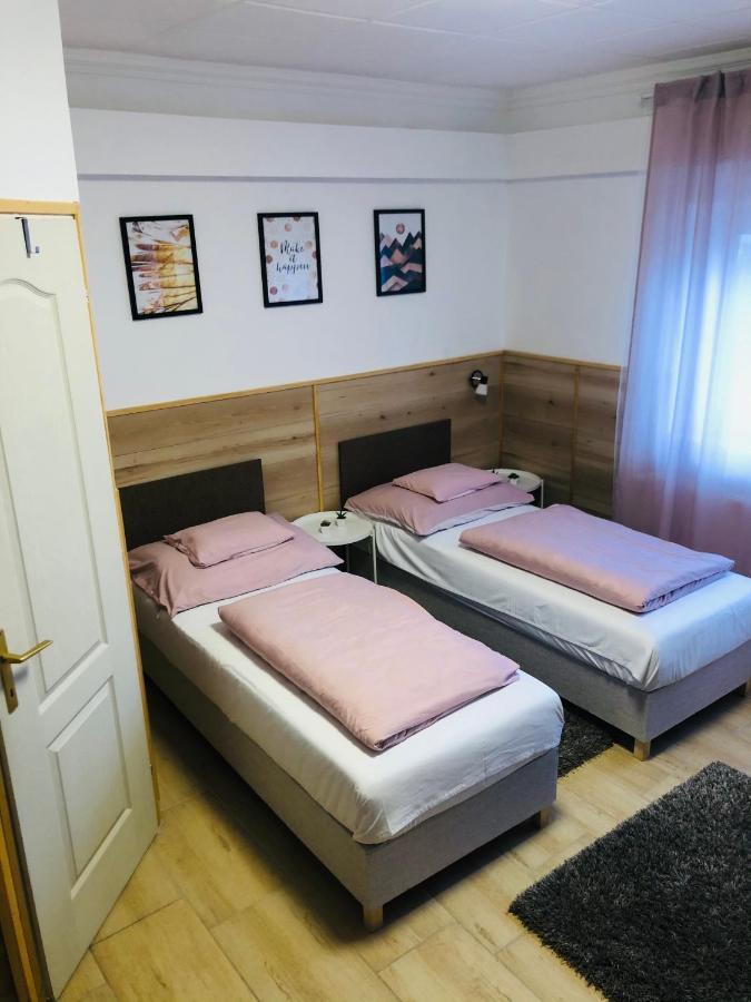 Melania Vendeghaz Hotel Balatonfokajar Exterior photo